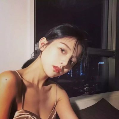 追女生约会聊天案例:三里屯商业街搭讪设计师女神,一次约会带走