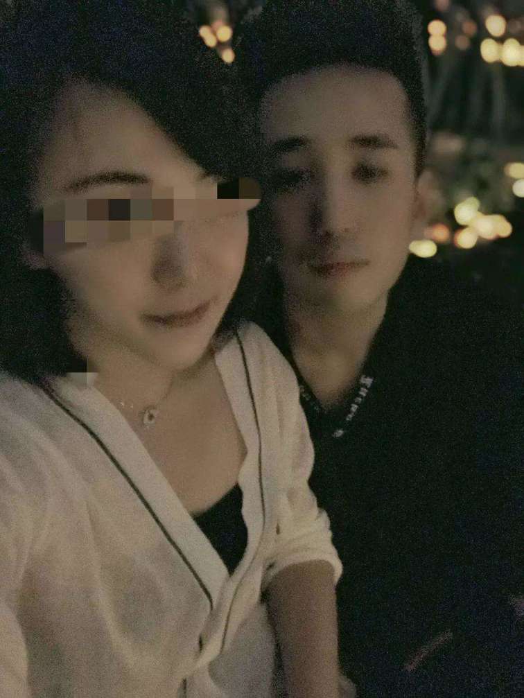 聊天实战搭讪约会案例丨搭讪00后女生,仅用90分钟牵手成功