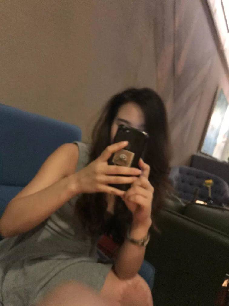 追女生聊天实战-全程记录：三无“屌丝”如何撩到拜金正妹