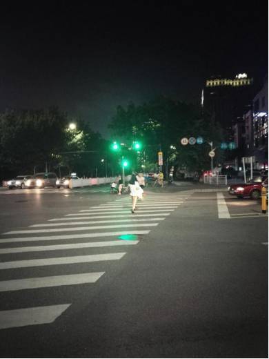 把妹聊天案例-居家系暖男遭受爱情和事业重大打击，萌系小精灵现身拯救