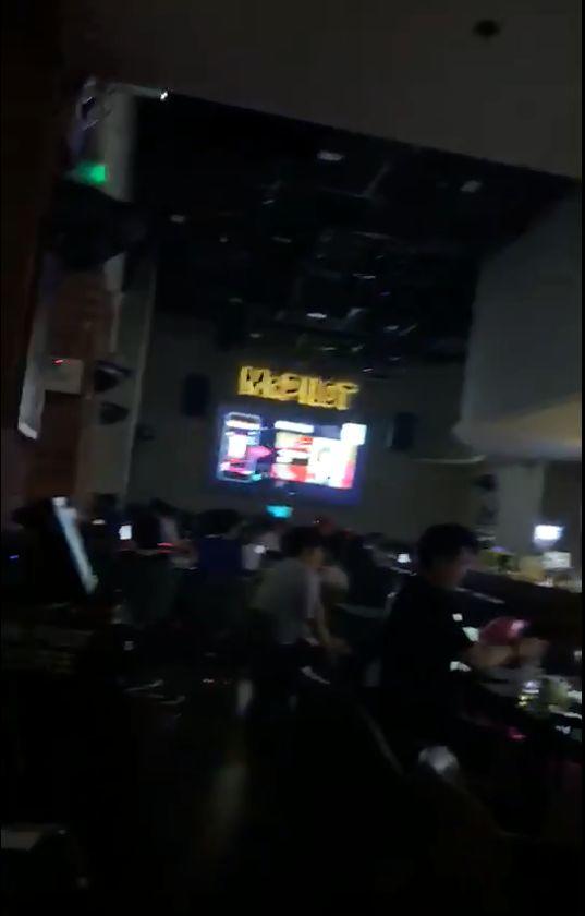 微信把妹聊天实战案例-为了报复前男友,抖音主播半夜带我去她家!