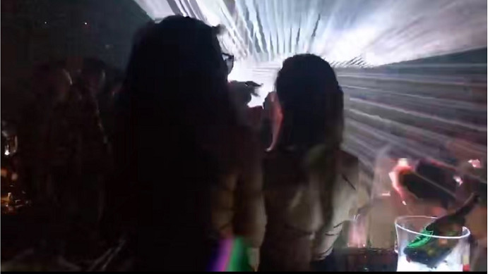 追女生聊天技巧案例-每个夜场“绿茶婊”背后,都有一段不为人知的秘密