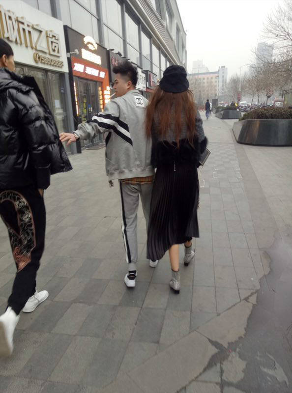 泡妞聊天实战案例-郑州天气雪纷纷，宝马车内“欲断魂”