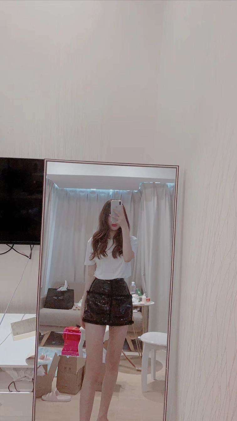 把妹聊天案例-跪舔2年的女神，成了渣男手里的「提款机」，老狗逼的「玩物」