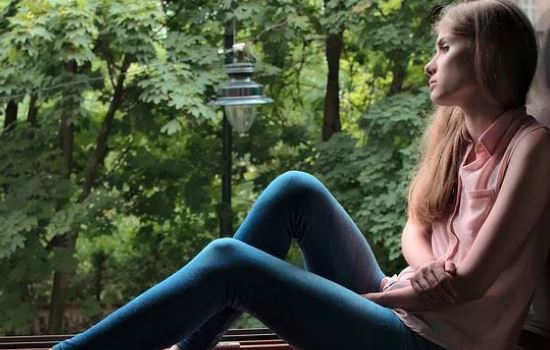 为什么女生主动抱我,我表白却遭到拒绝?应该怎么谈恋爱