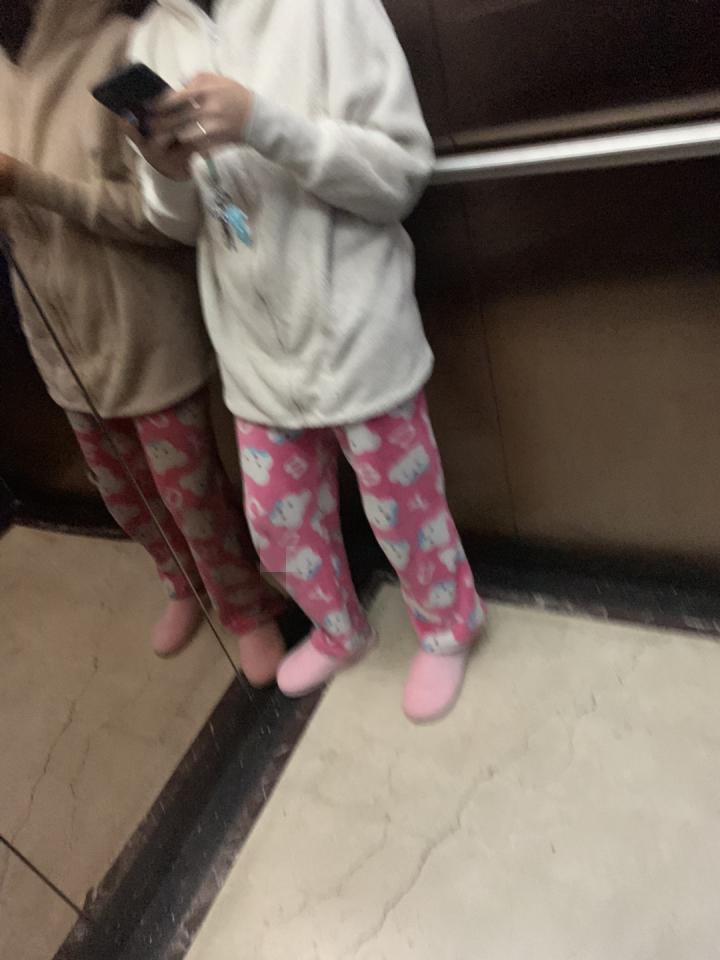 把妹追女生聊天两大绝招！如何深夜让妹子来为你“填床”