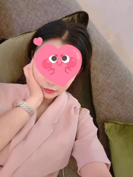 把妹泡妞约会案例-我把“罪恶之手”伸进清纯校花的胸怀