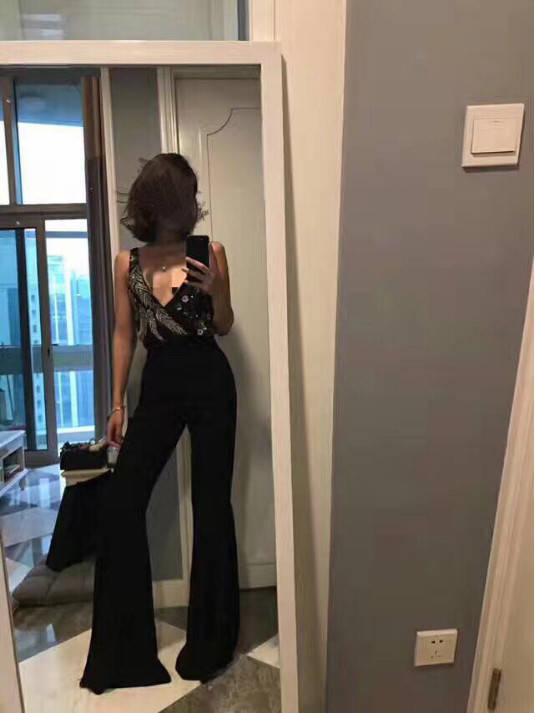 追女生聊天约会技巧案例-午夜时分，这儿有一只狮子座女孩等着被撩走…