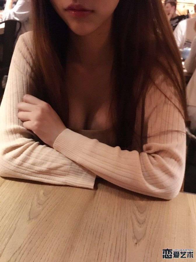 把妹追女生约会案例:年度神级案例!520当晚我从四个顶级高富帅身边带走了她…