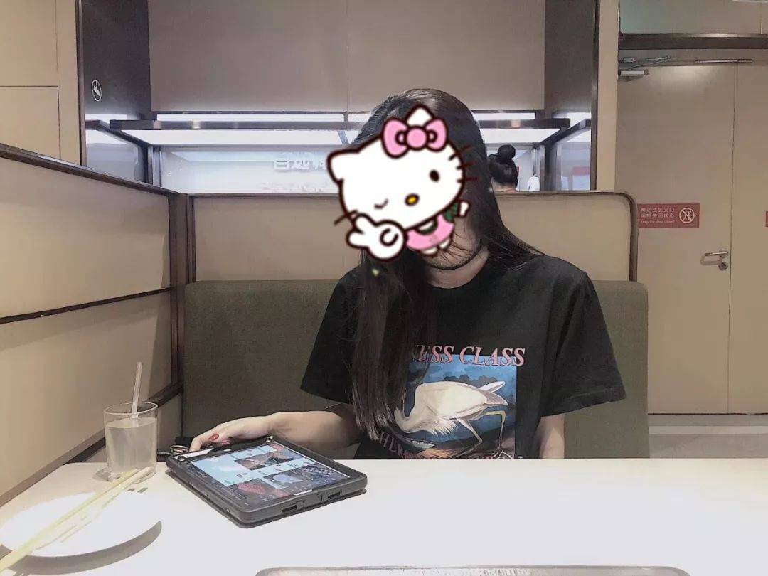 把妹大神泡妞高手识别女生女玩家属性,加上语言绝杀,让模特送上门