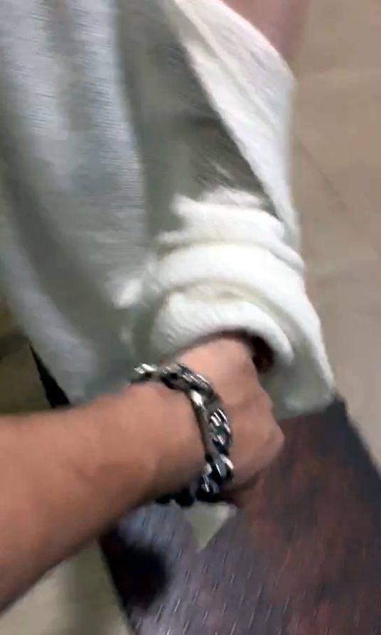 微信把妹聊天实战案例-为了报复前男友,抖音主播半夜带我去她家!