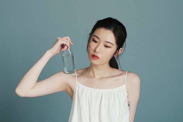 聊天三位一体法和多重脉络谈话法