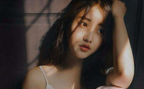 追女生聊天实战恋爱案例：完美逆转！这是一个把高冷女演员共情到哭的大反转操作