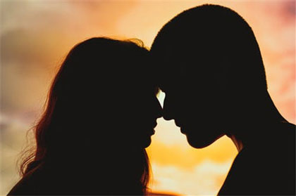 疑心重的男人对待感情-一个整天怀疑你的男人