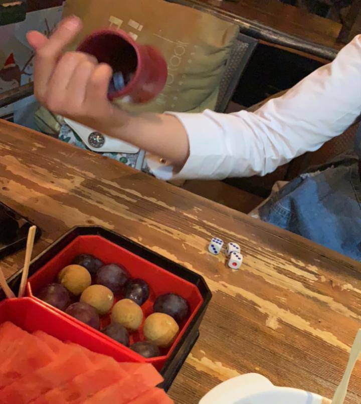 追女生约会操作聊天案例-一夜三女肉体欢愉后，我被病魔击倒在床上