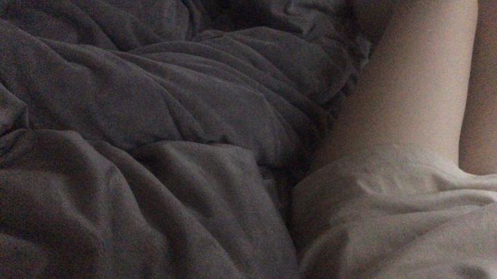 追女生实战聊天案例:女网红深夜发来大尺度照片，是在暗示我吗？