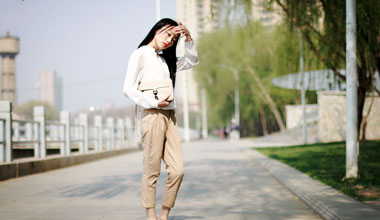 跟前女友复合聊天该说什么 要会哄