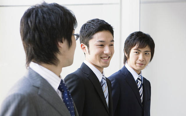 情商低的男生怎么追女生?教你低情商男生追女生技巧!