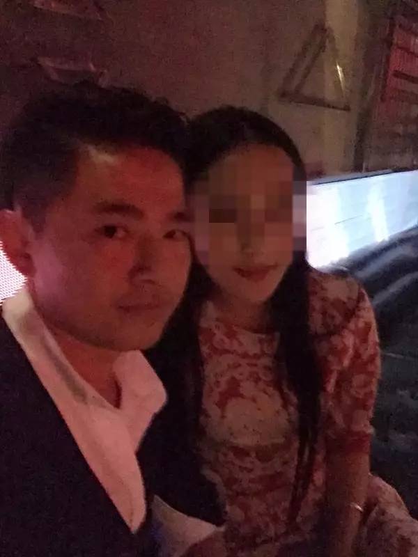 把妹泡妞案例-离婚大叔艳遇劈腿模特,关键时候我竟软了!