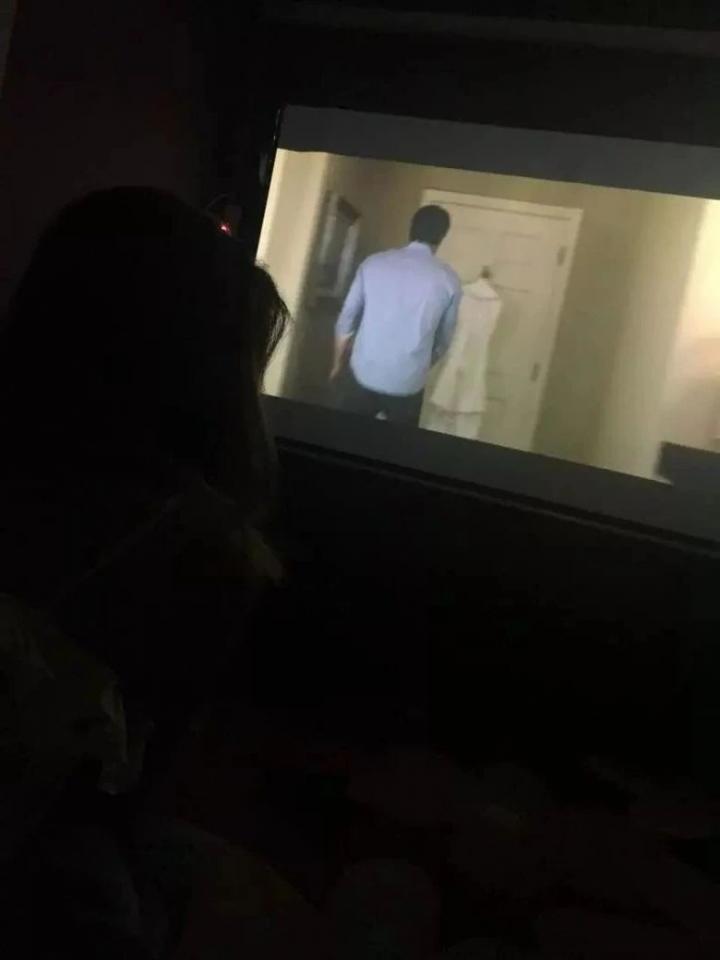 把妹实战贴-他带女主播到私人影院看这个后， 一次就搞定了她……