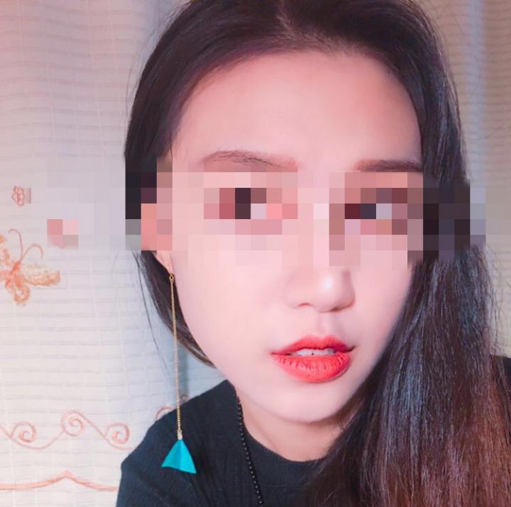 把妹实战贴-他带女主播到私人影院看这个后， 一次就搞定了她……