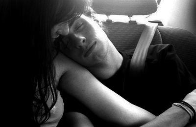 如何判断女人对你是否“有意思/能追到她吗”？