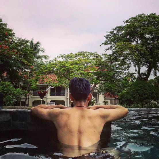 把妹聊天案例-最强逆袭，屌丝宅男仅用三天睡到混血儿