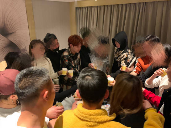 追女生聊天案例-在五星级酒店轰趴后，她在我枕边摇曳到天亮