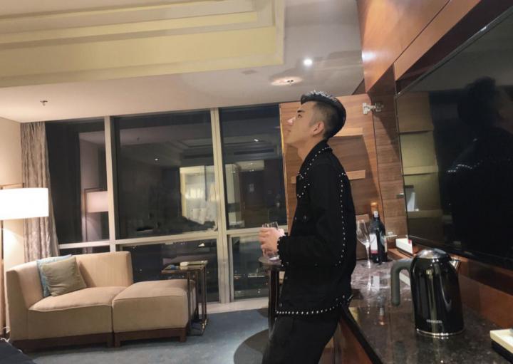 追女生约会操作聊天案例-一夜三女肉体欢愉后，我被病魔击倒在床上