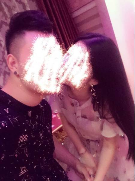 把妹案例-我谈了新女朋友,搭讪她时她正在舞台的中央跳舞,所有的男人都在看她!