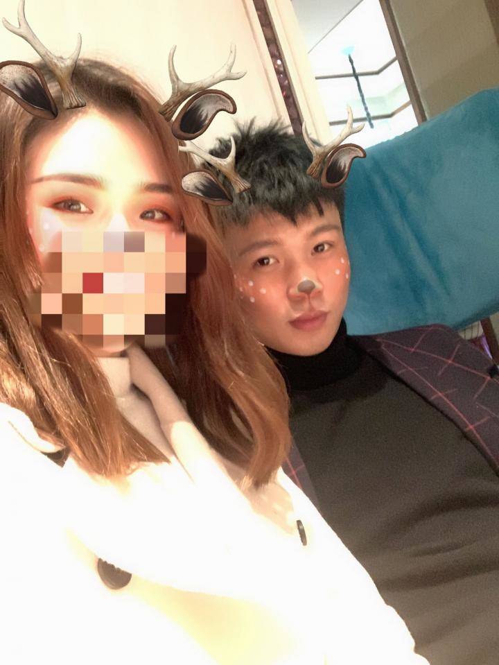 泡妞实战聊天案例-这个爱穿百褶裙的姑娘，惊艳了我的2019！