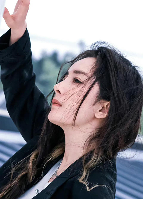 夏日慵懒的大幂幂，美轮美奂的