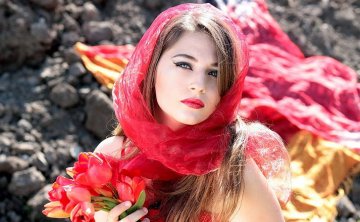 老婆想和我离婚又不见我该怎么办？还能不能挽回？