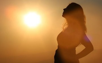 坚决分手死缠烂打男朋友需要挽回 应该挽回吗