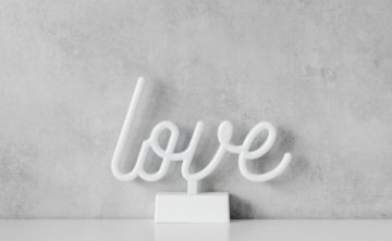 只需要这两个步骤，即可让她对你回心转意，挽回的秘籍