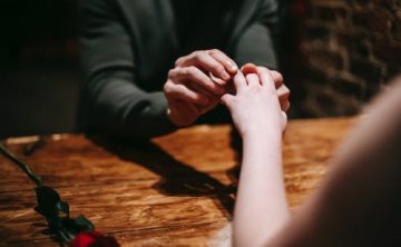 异地女友不主动找你的根本原因，教你如何打破被动，成功挽回她！