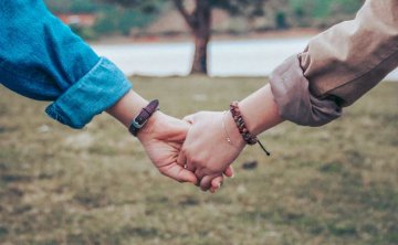 媳妇从来不主动联系我，这是什么原因？怎么挽回？