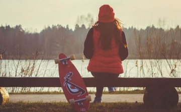 婚外情已婚男人动心后的表现，男人真的爱上你的信号