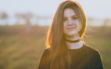 老婆有第三者怎么挽回，老婆有第三者能索赔吗？