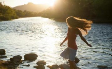 已婚男情人现在不见我怎么应对？能挽回吗？