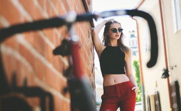 老婆出轨后的5种典型特征，老婆有这几种特征，说明她有外遇