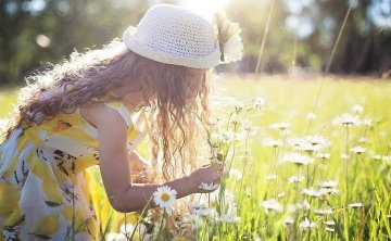 男朋友坚决分手死缠烂打还喜欢我吗？是爱我吗