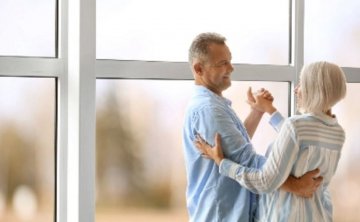 如何正确的给女人打一针浪漫的兴奋剂，挽回的技巧