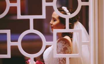 婚外情分手后再见面，再一次赢得对方好感的技巧