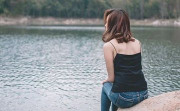 老公闹离婚不联系我怎么挽回？是不是要离婚的预兆