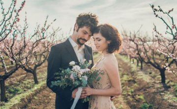 老婆经常不回我信息，难道我只能忍吗？还能挽回吗？