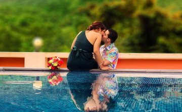 为什么分手后男朋友会对你避而不见？分手后男友不见面是什么心理？值得挽回吗？