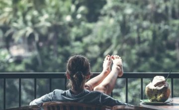 为什么男友躲着不见我？男朋友突然毫无征兆的就消失了，还能挽回吗？