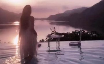 追女生聊天实战恋爱案例：闺蜜满分日记（上）：眼看又搬来一箱酒，谁才是最终的猎物？