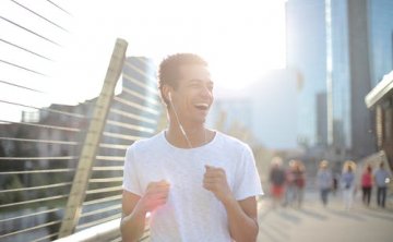 内向型男人感情状态，内向的人怎么谈恋爱，牵手成功，感情升温
